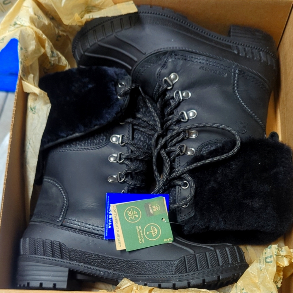 Kamik Sienna F 2 NIB Size 7
